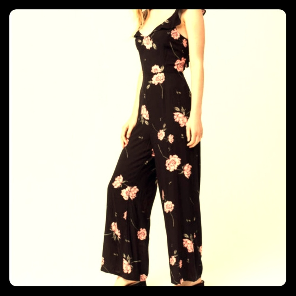 Womens Sz Medium Pantsuit/Romper